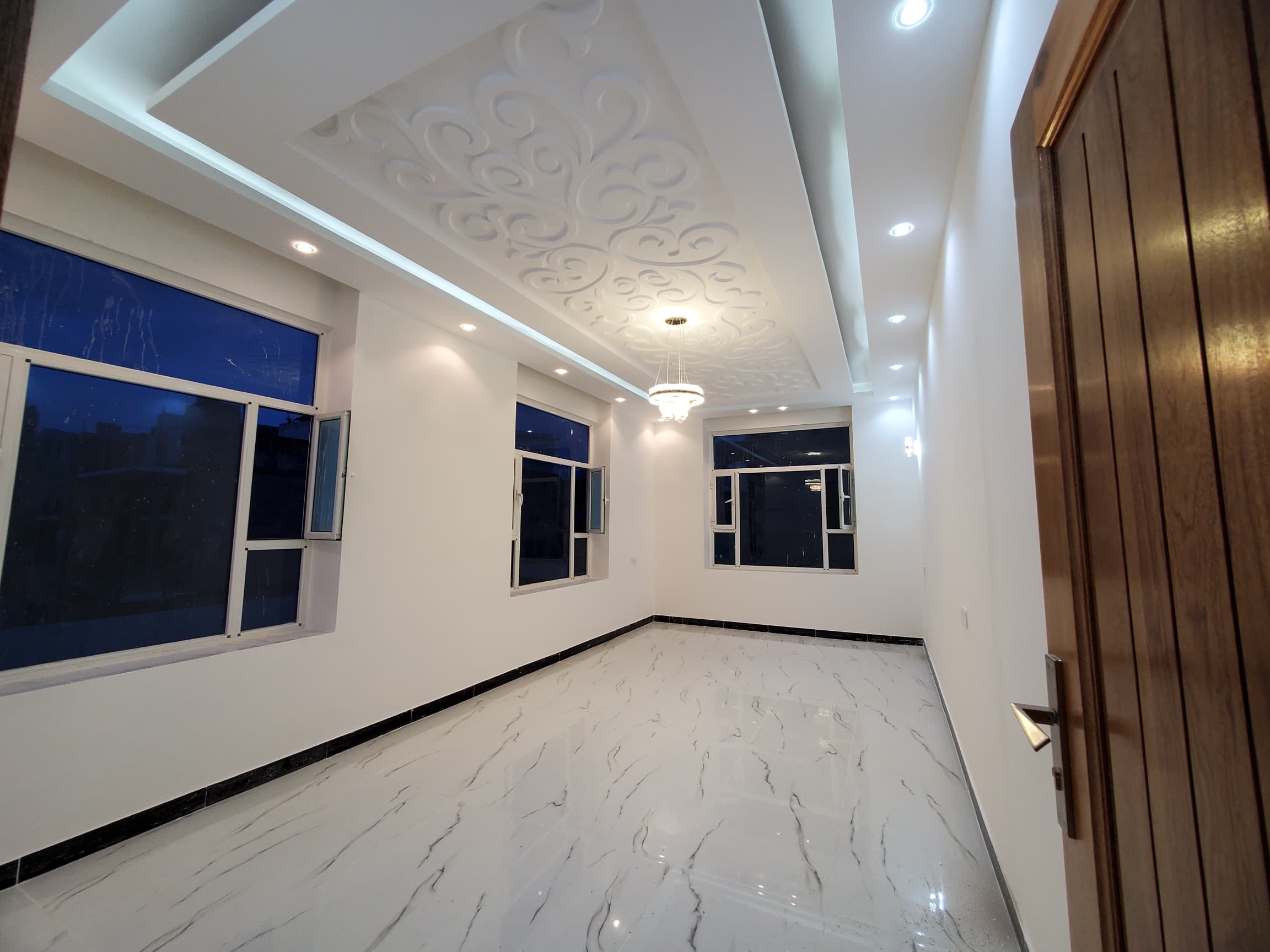 فرصة عقارية مميزة في حده شارع بيروت - 