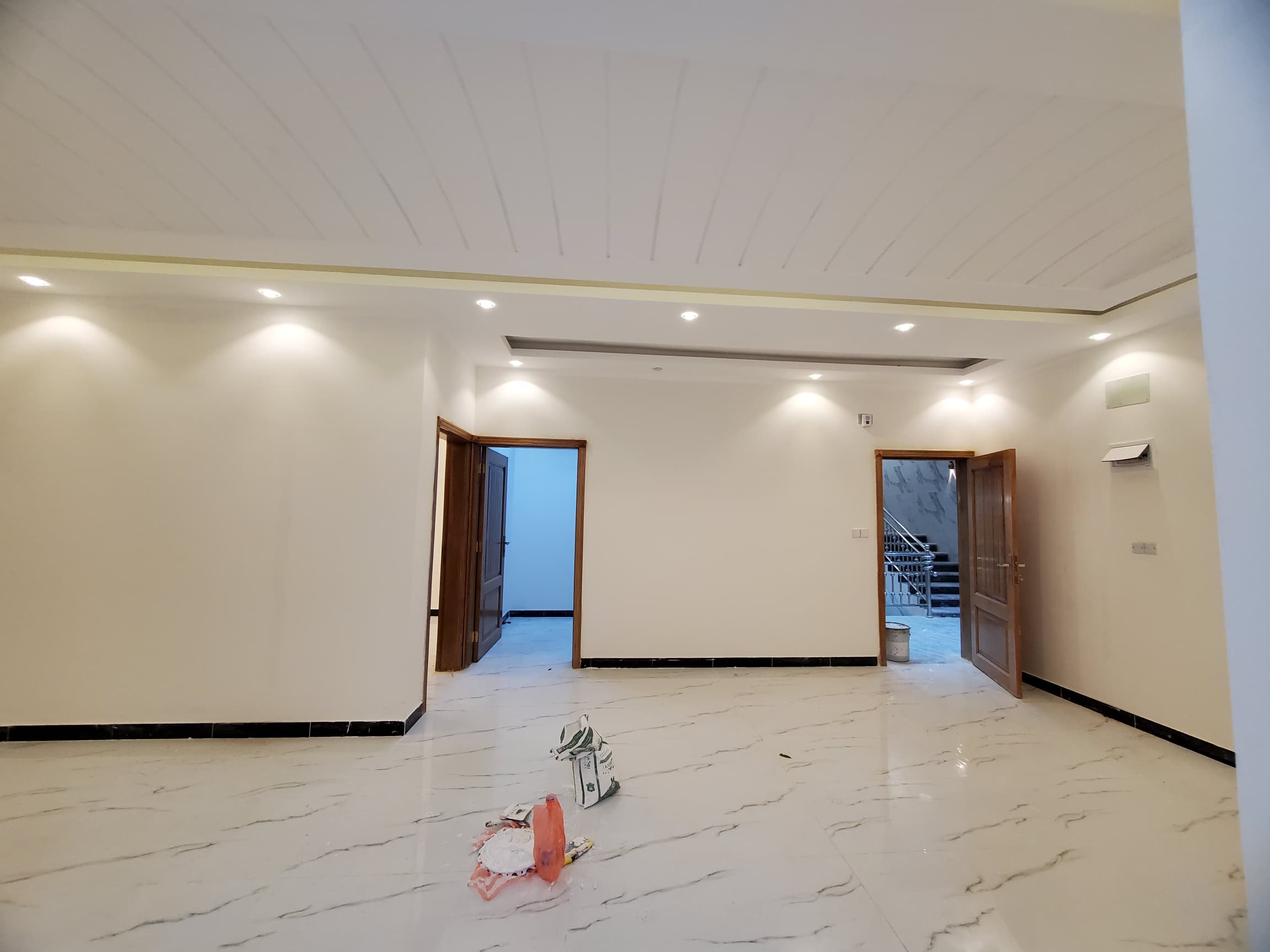 فرصة عقارية مميزة في حده شارع بيروت - 