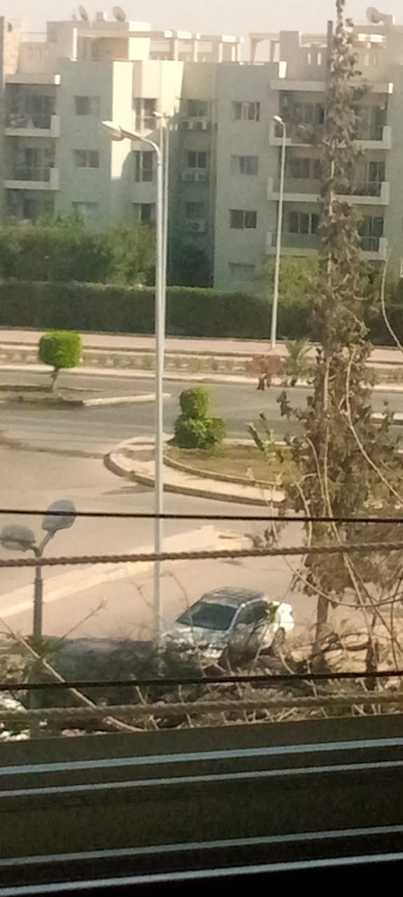 شقه للبيع بالحى ال١٣ شباب بالشيخ زايد